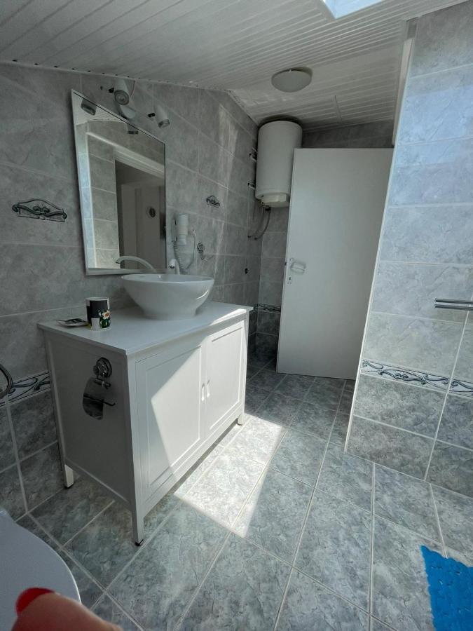 Apartmani Ira Vir Exteriér fotografie