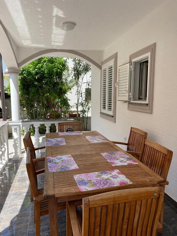 Apartmani Ira Vir Exteriér fotografie