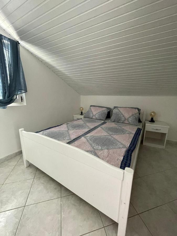 Apartmani Ira Vir Exteriér fotografie