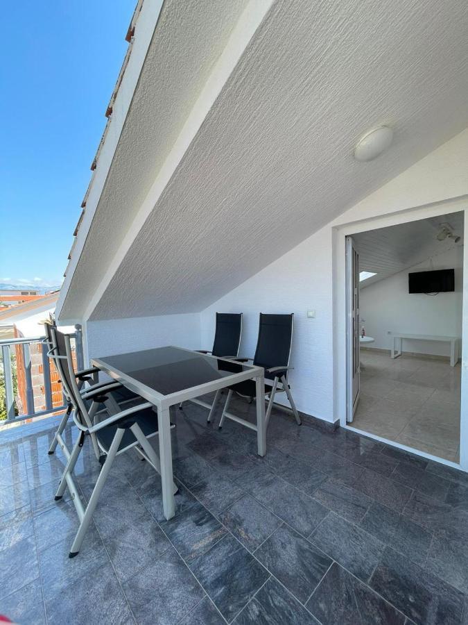 Apartmani Ira Vir Exteriér fotografie