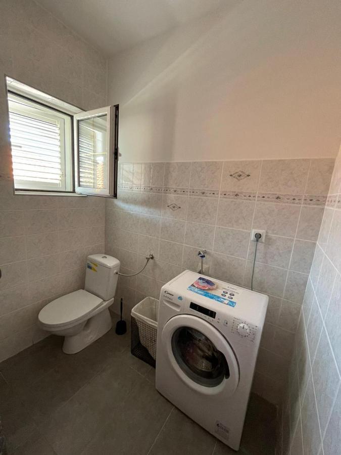 Apartmani Ira Vir Exteriér fotografie