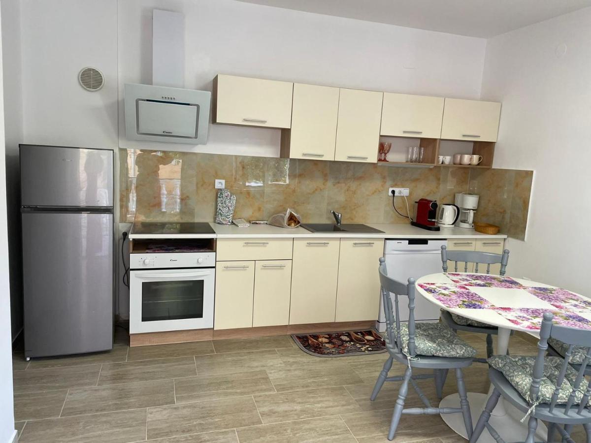Apartmani Ira Vir Exteriér fotografie
