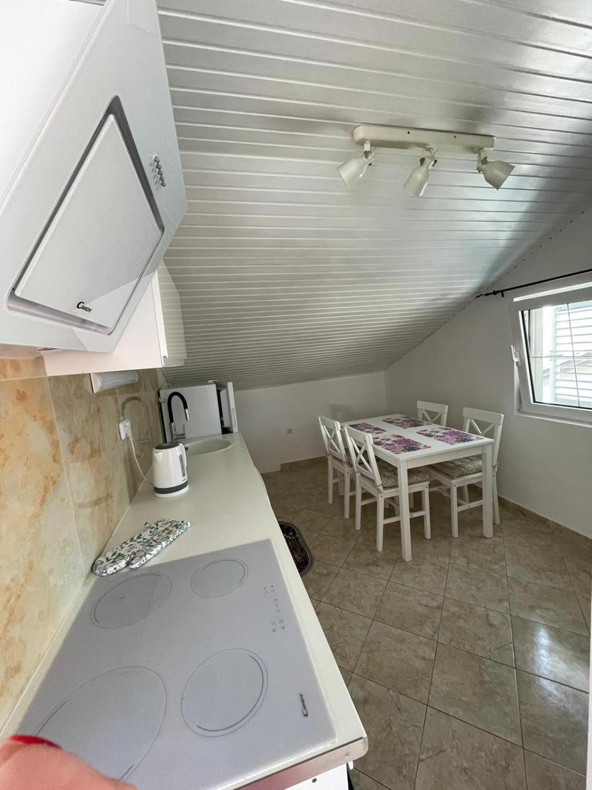 Apartmani Ira Vir Pokoj fotografie